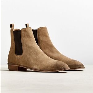Urban Outfitters Men’s Dress Chelsea Boots